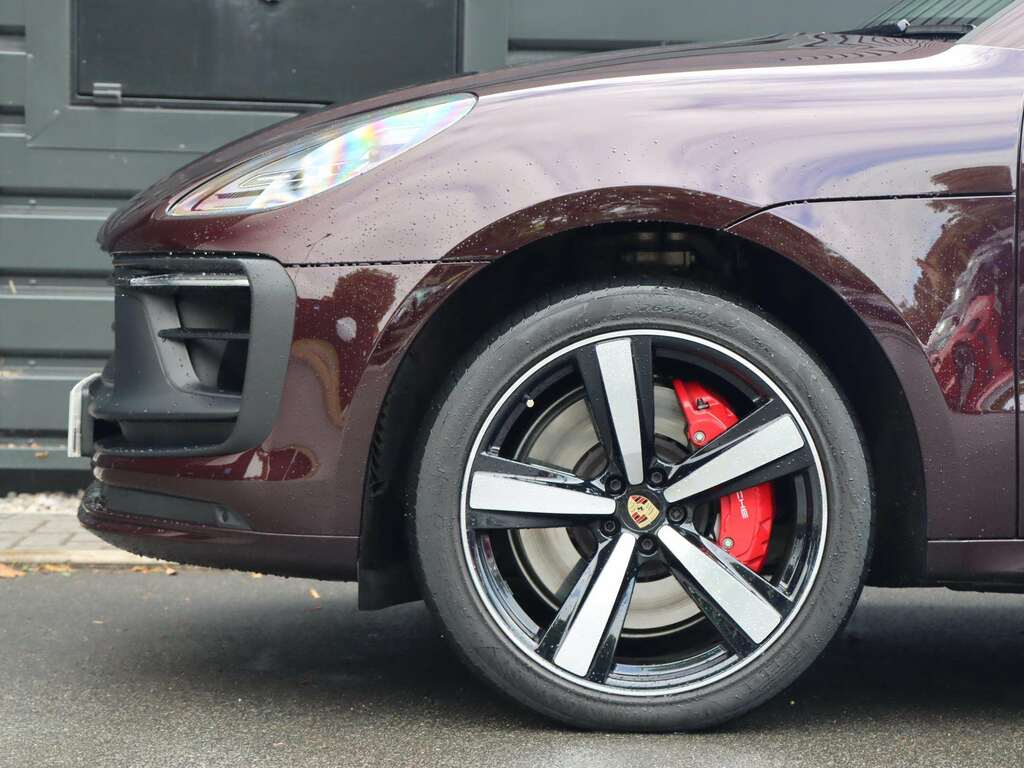 Porsche Macan Gts S-a 2023 RX73YSL Purple #3