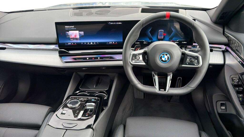 BMW i5 442Kw M60 Xdrive 84Kwh 2026 YB26HKV Grey #4