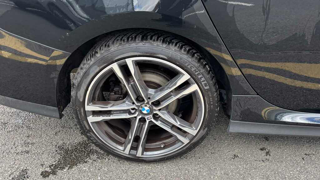 BMW 2 Series 218I 136 M Sport Dct 2021 Black #3