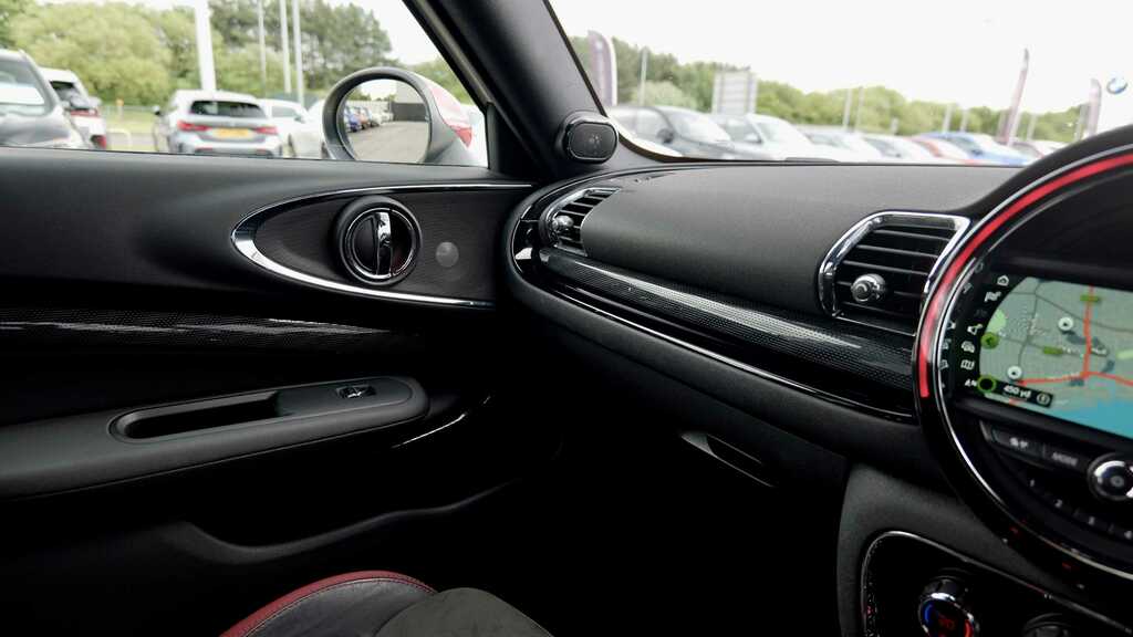 Mini Clubman Cooper Red #33