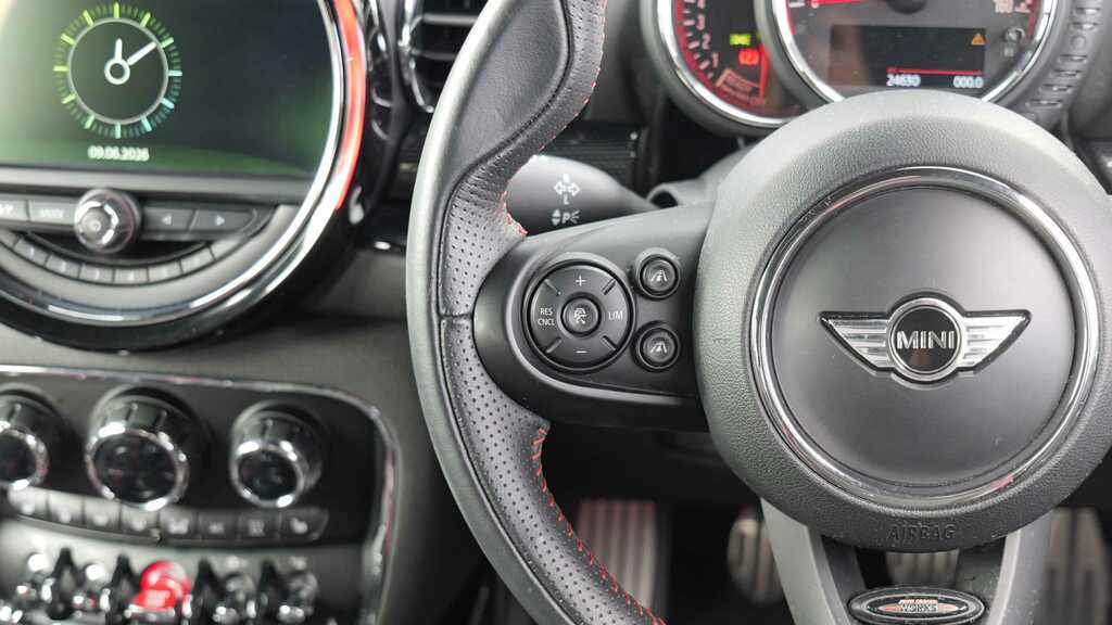 Mini Clubman Cooper Red #25