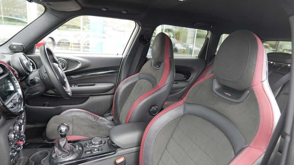 Mini Clubman Cooper Red #24