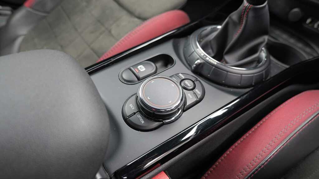 Mini Clubman Cooper Red #27