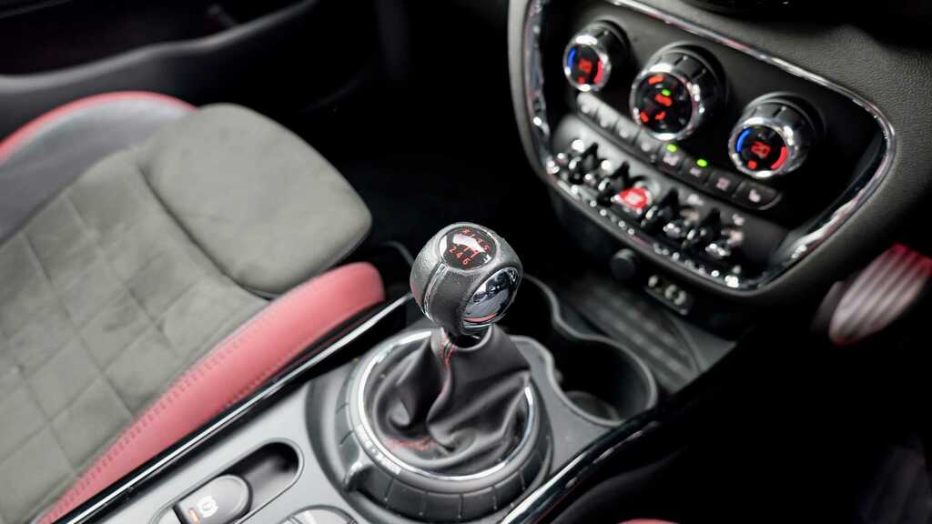 Mini Clubman Cooper Red #10