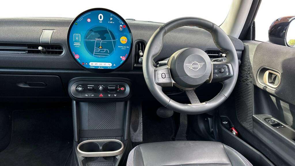 Mini Hatch 1.5 C Classic 2024 Black #6