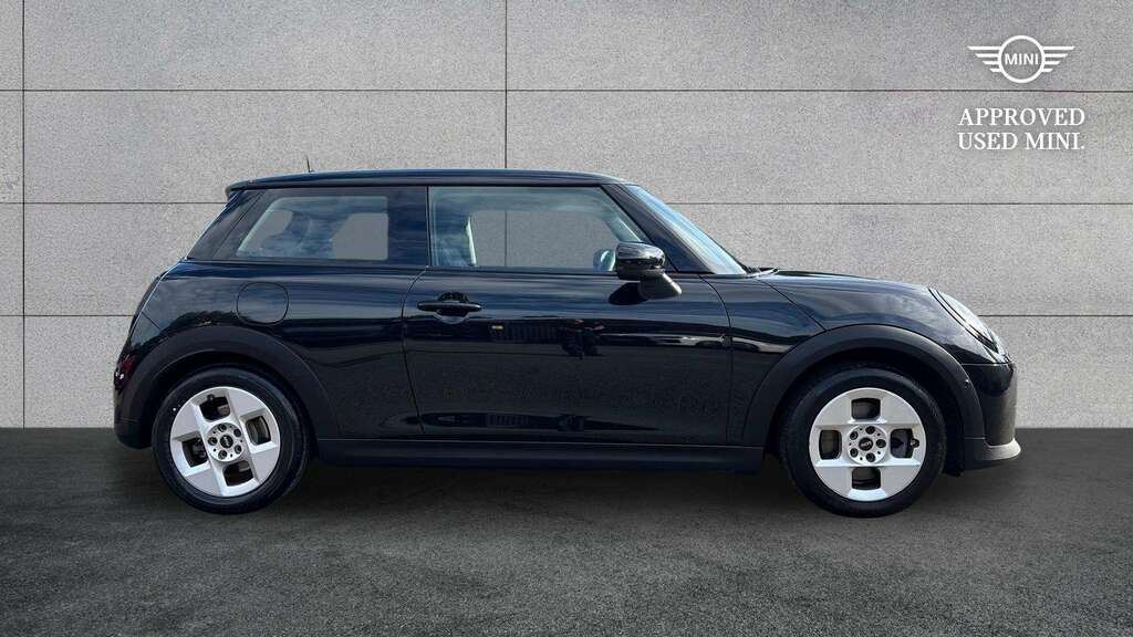 Mini Hatch 1.5 C Classic 2024 Black #3