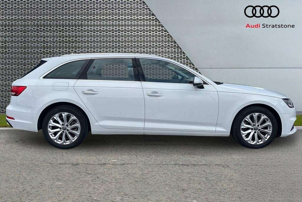 Audi A4 35 Tfsi Se S Tronic 2019 White #4