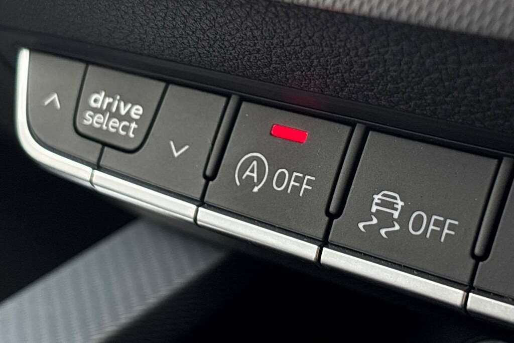 Audi A4 Avant Tfsi S Line Black Edition Mhev Red #37