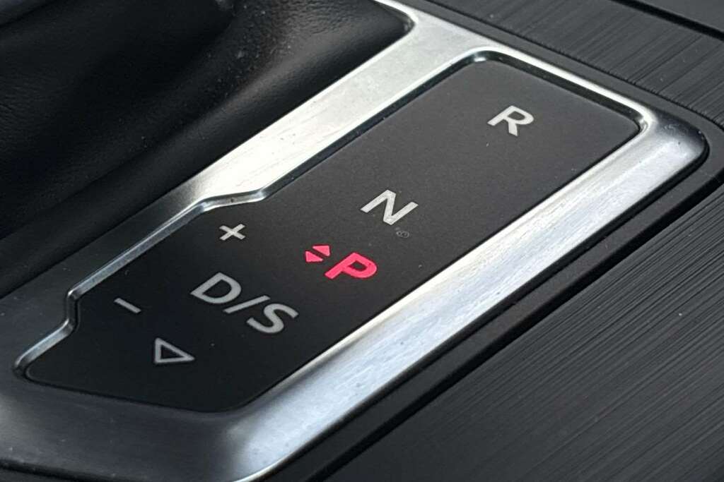 Audi A4 Avant Tfsi S Line Black Edition Mhev Red #15