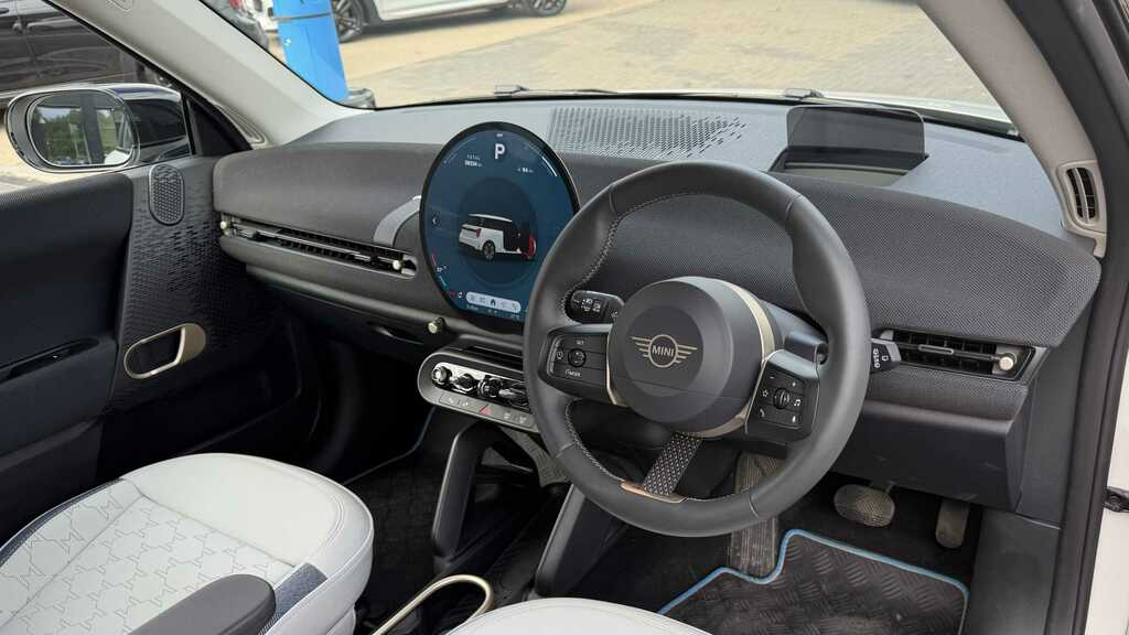 Mini Hatch 160Kw Se Classic 54Kwh 2025 FD25WDX White #5