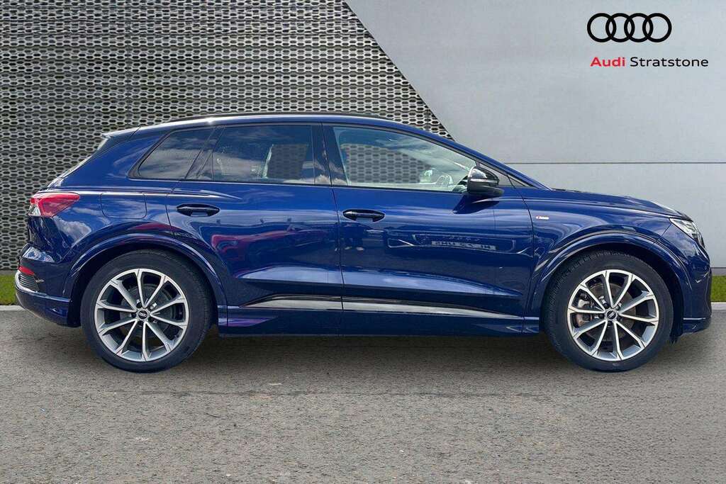 Audi Q4 E Tron 150Kw 40 82.77Kwh Edition 1 2022 Blue #2