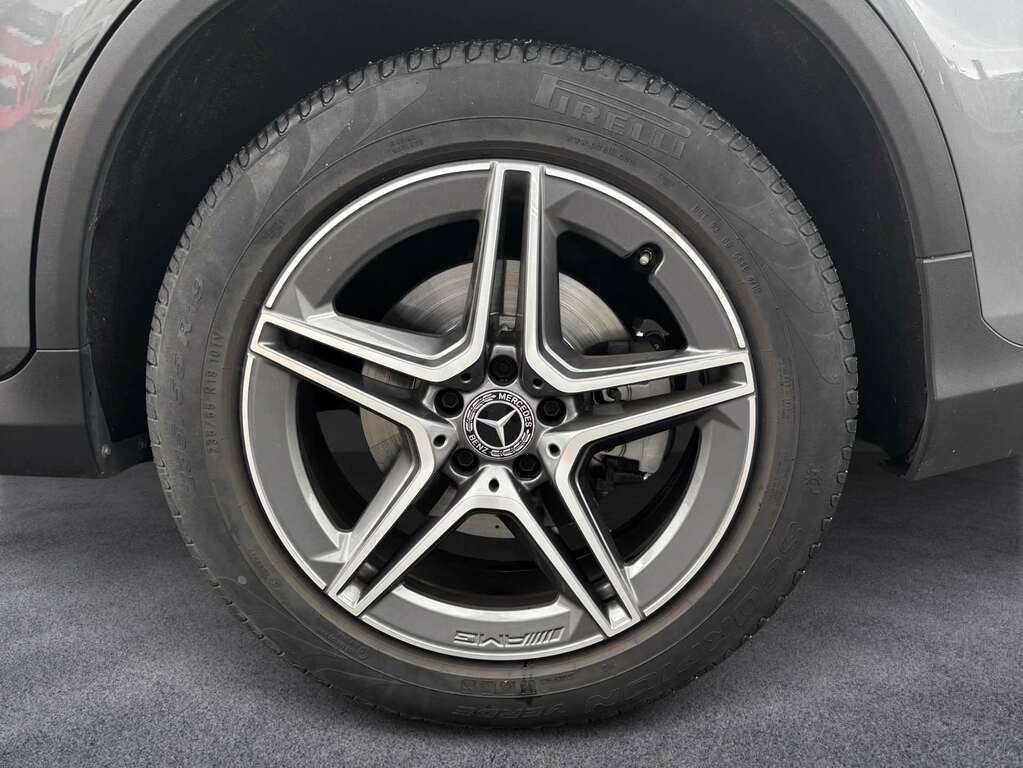 Mercedes-Benz GLC Class 220D 4Matic Amg Line 9G-tronic 2020 Grey #4
