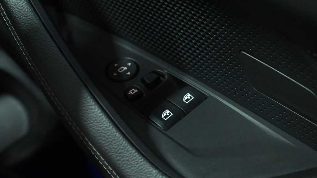 BMW 4 Series 420I M Sport Step Blue #15