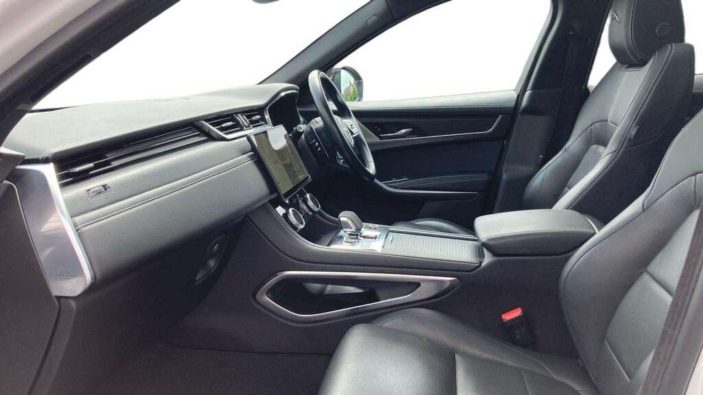 Jaguar F-Pace 2.0 D200 R-dynamic Black Awd 2023 BV72MLY White #3