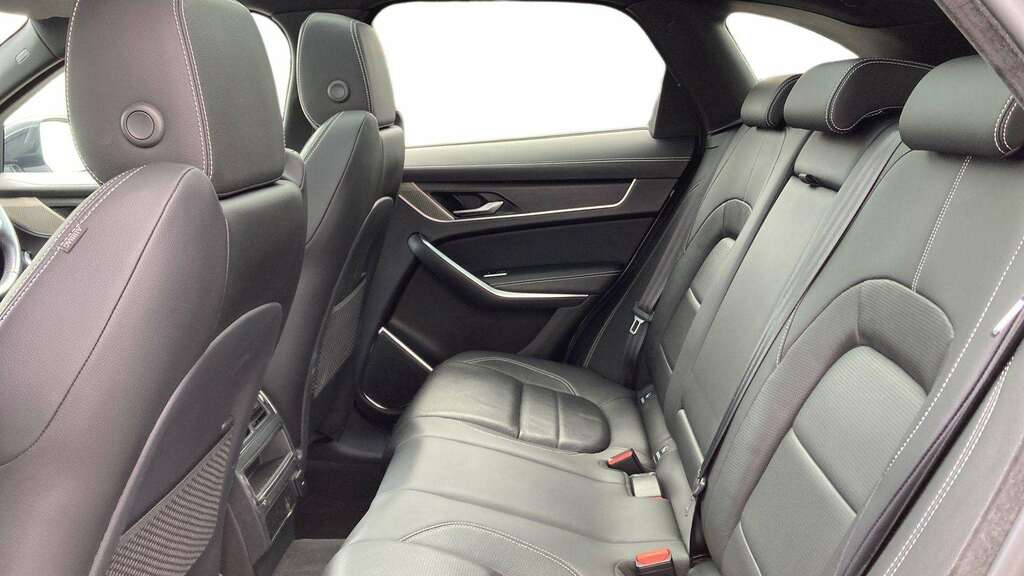 Jaguar F-Pace 2.0 D200 R-dynamic Black Awd 2023 BV72MLY White #4