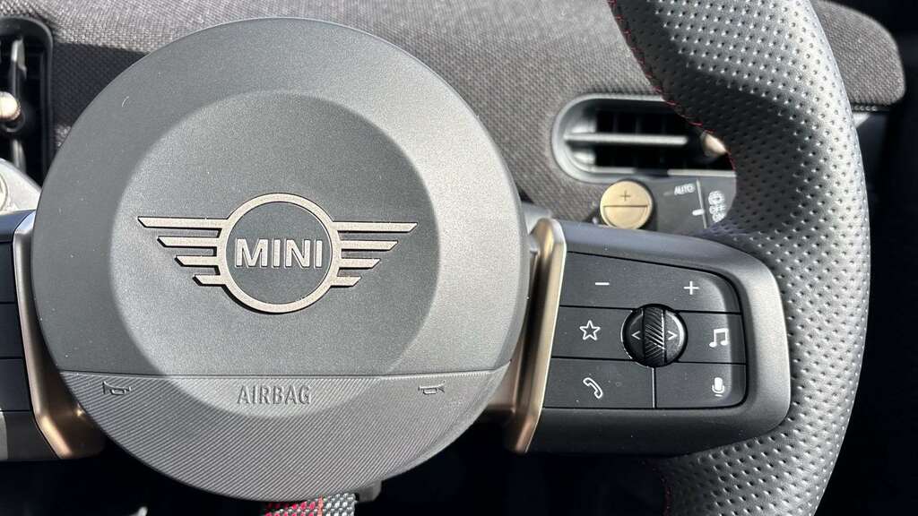 Mini Hatch 135Kw E Exclusive Level 1 41Kwh 2025 Black #20
