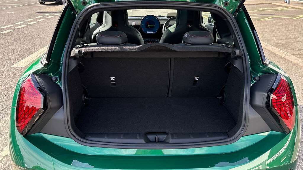 Mini Hatch 135Kw E Exclusive Level 1 41Kwh 2025 Black #14