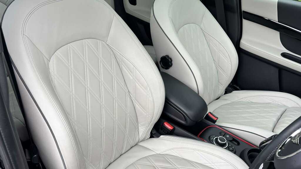 Mini Countryman Petrol Green #9