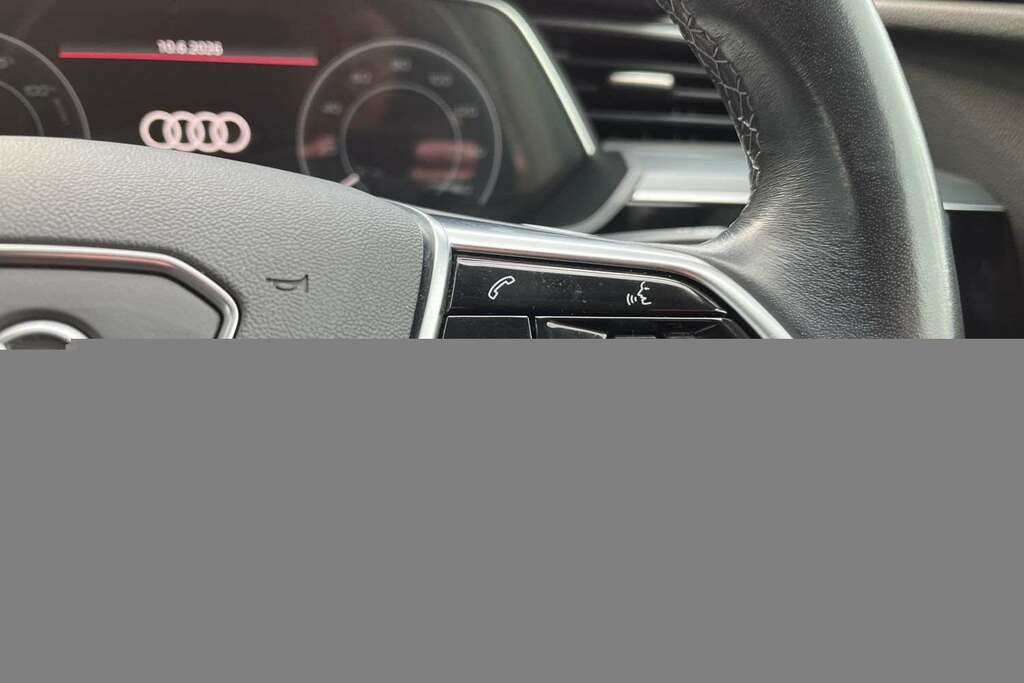 Audi Q8 e tron Sport 55 E-tron Quattro 300,00 Kw White #7