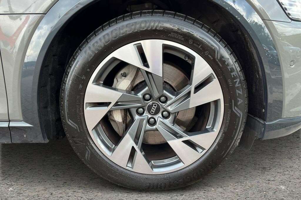Audi Q8 e tron 250Kw 50 Quattro 95Kwh Sport 2023 YA23LPJ Grey #3