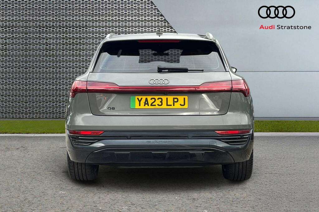 Audi Q8 e tron 250Kw 50 Quattro 95Kwh Sport 2023 Grey #4