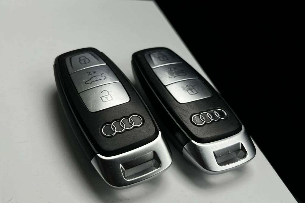 Audi Q8 e tron Sport 55 E-tron Quattro 300,00 Kw White #14
