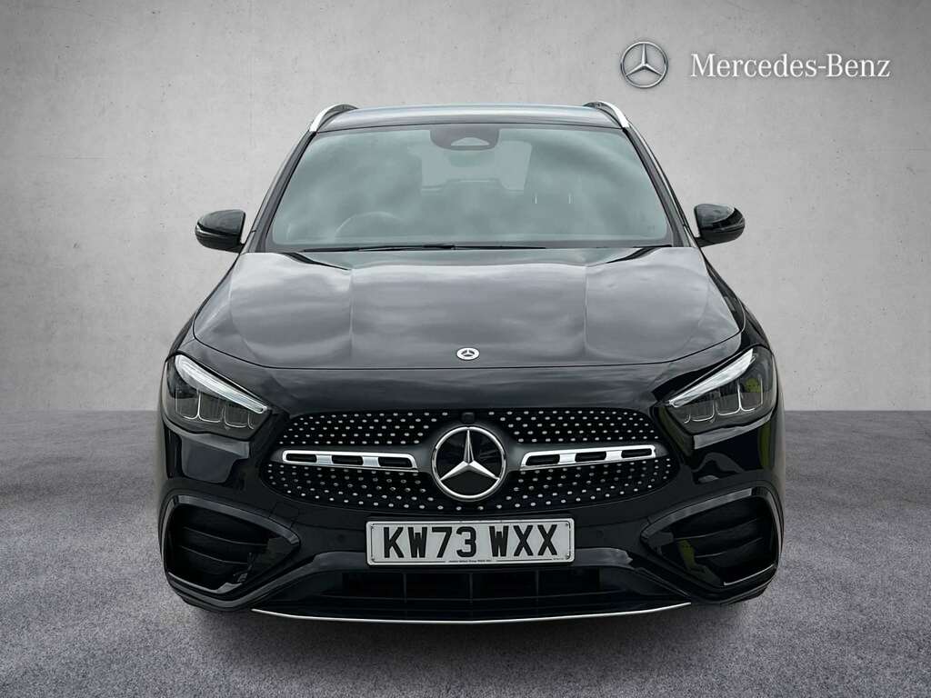 Mercedes-Benz GLA Class 220D 4Matic Amg Line Premium 2023 Black #2