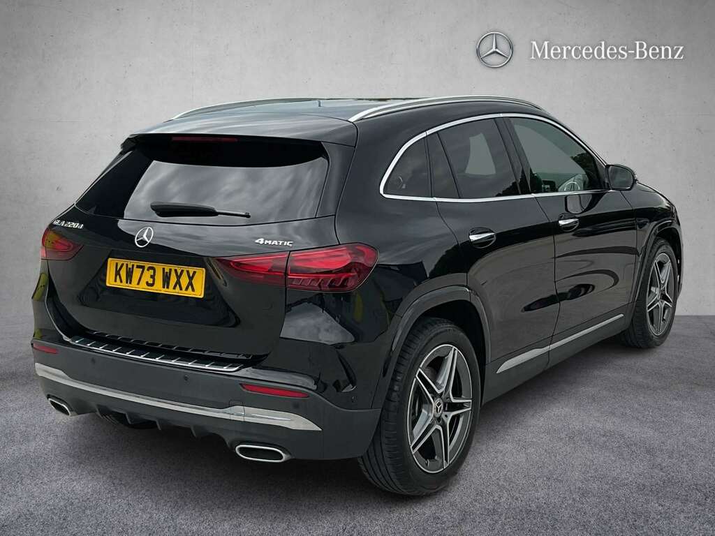 Mercedes-Benz GLA Class 220D 4Matic Amg Line Premium 2023 Black #4
