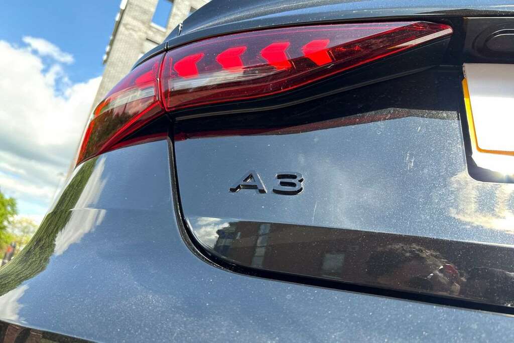 Audi A3 Sportback Black Edition 35 Tdi 150 Ps S Tronic Red #12