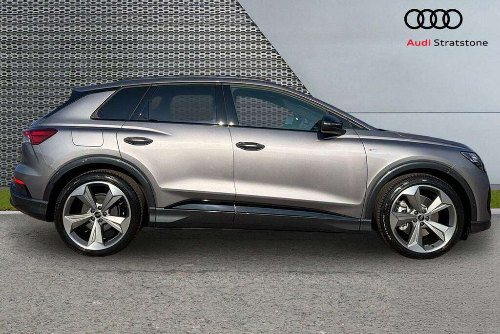 Audi Q4 E Tron 150Kw 40 63Kwh S Line Leather 2026 Grey #4