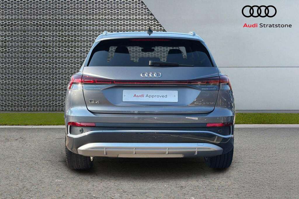 Audi Q4 E Tron 150Kw 40 63Kwh S Line Leather 2026 Grey #6