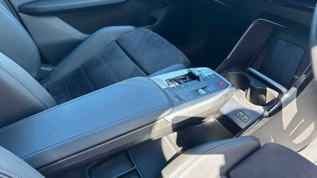 BMW iX1 230Kw Xdrive30 M Sport 65Kwh 2024 Silver #6