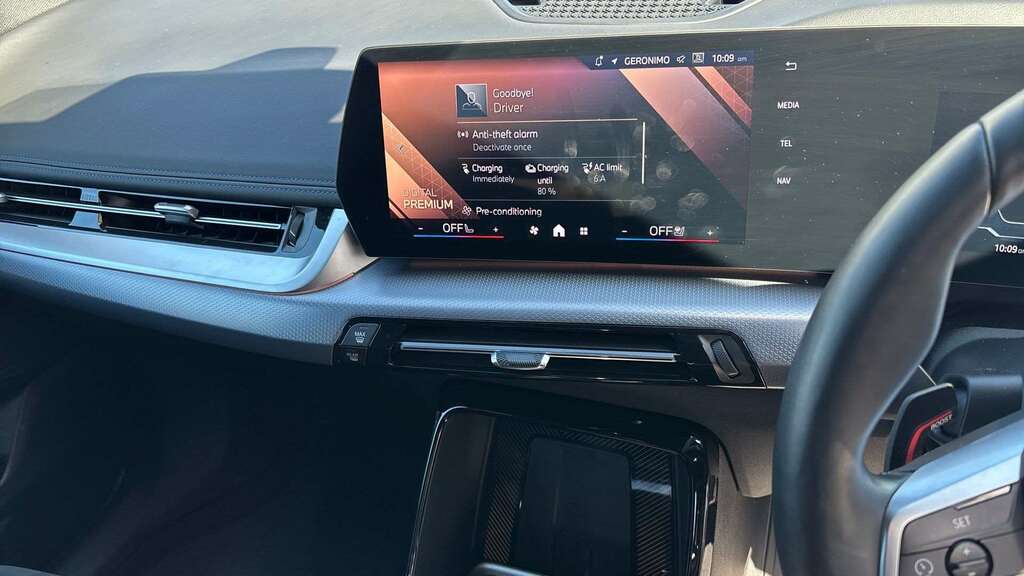 BMW iX1 230Kw Xdrive30 M Sport 65Kwh 2024 Silver #4