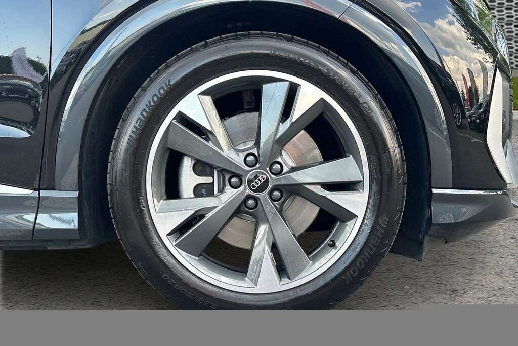 Audi Q4 E Tron 210Kw 45 82Kwh S Line Leather 2026 Black #5