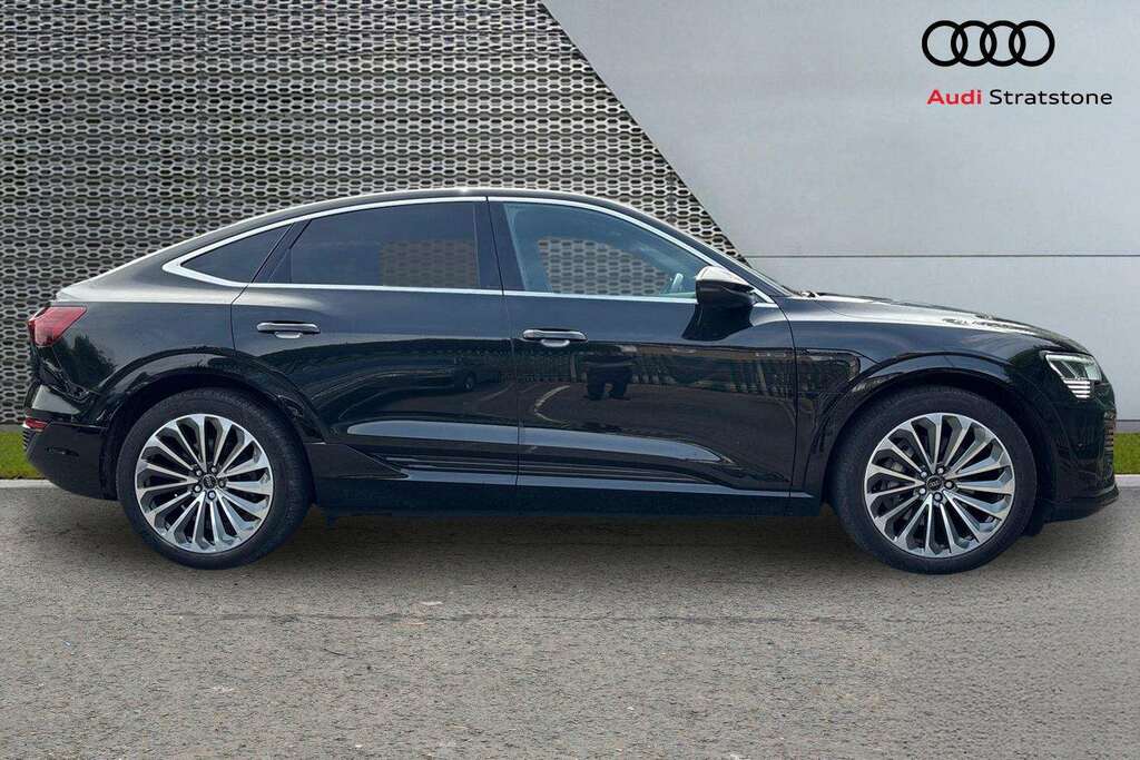 Audi Q8 e tron 300Kw 55 Quattro 114Kwh S Line 2023 Black #4