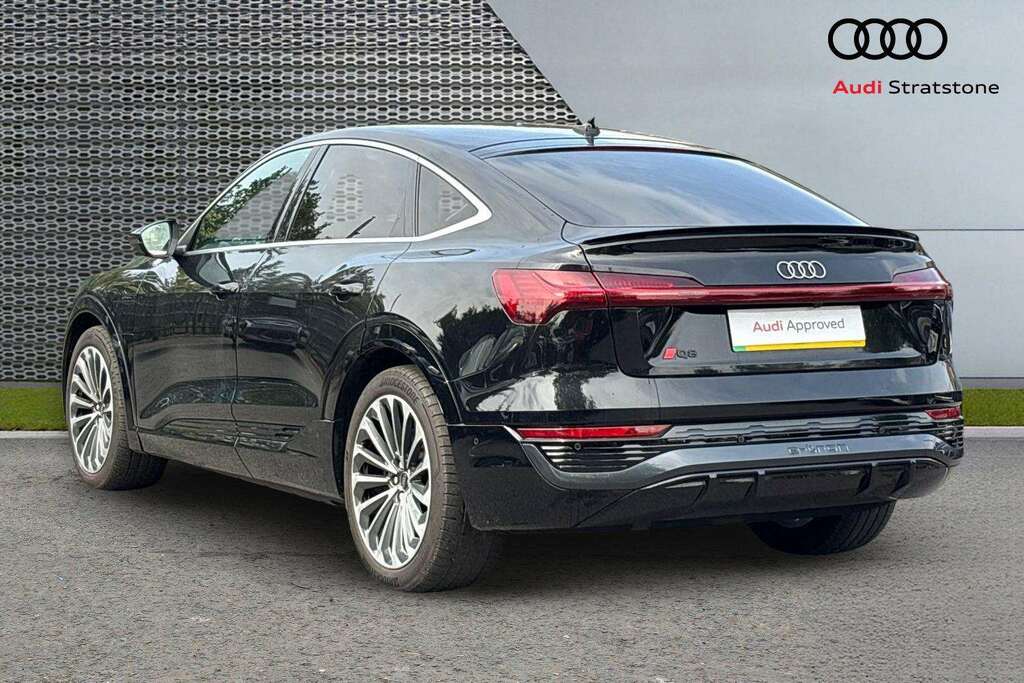 Audi Q8 e tron 300Kw 55 Quattro 114Kwh S Line 2023 Black #3