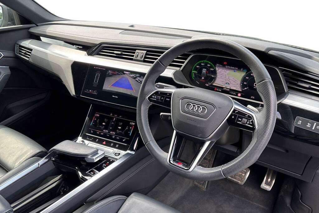 Audi Q8 e tron 300Kw 55 Quattro 114Kwh S Line 2023 Black #5