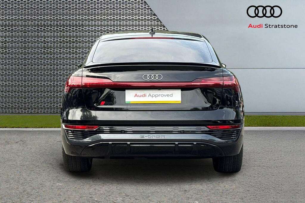 Audi Q8 e tron 300Kw 55 Quattro 114Kwh S Line 2023 Black #6