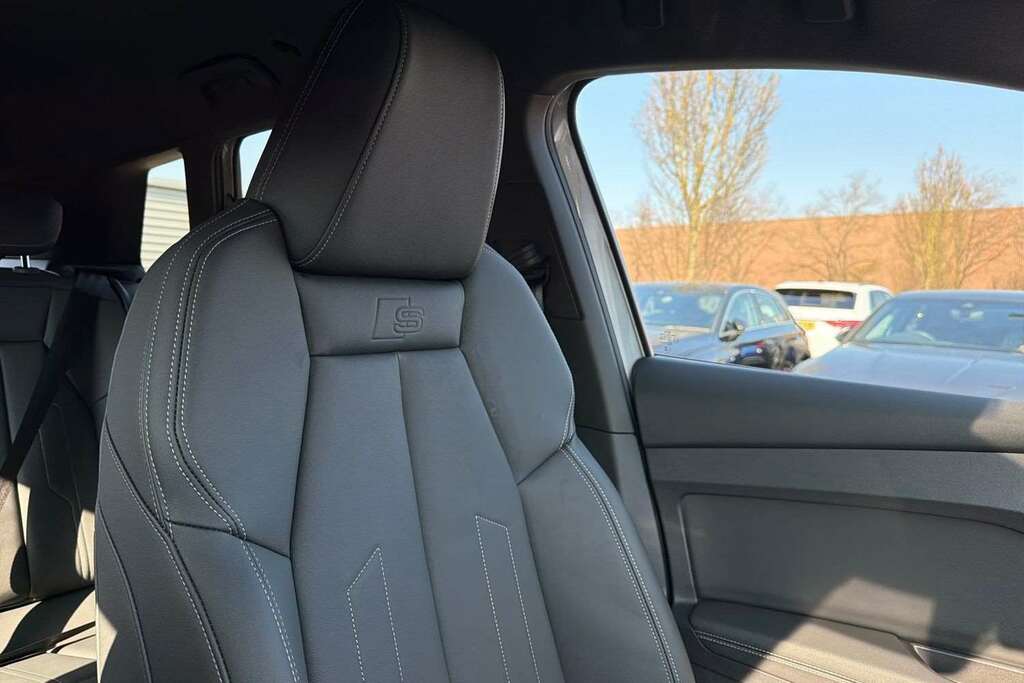 Audi Q4 E Tron 150Kw 40 63Kwh S Line Leather Black #26