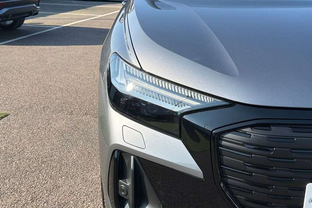 Audi Q4 E Tron 150Kw 40 63Kwh S Line Leather Black #32