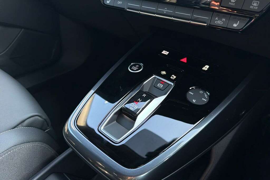 Audi Q4 E Tron 150Kw 40 63Kwh S Line Leather Black #14
