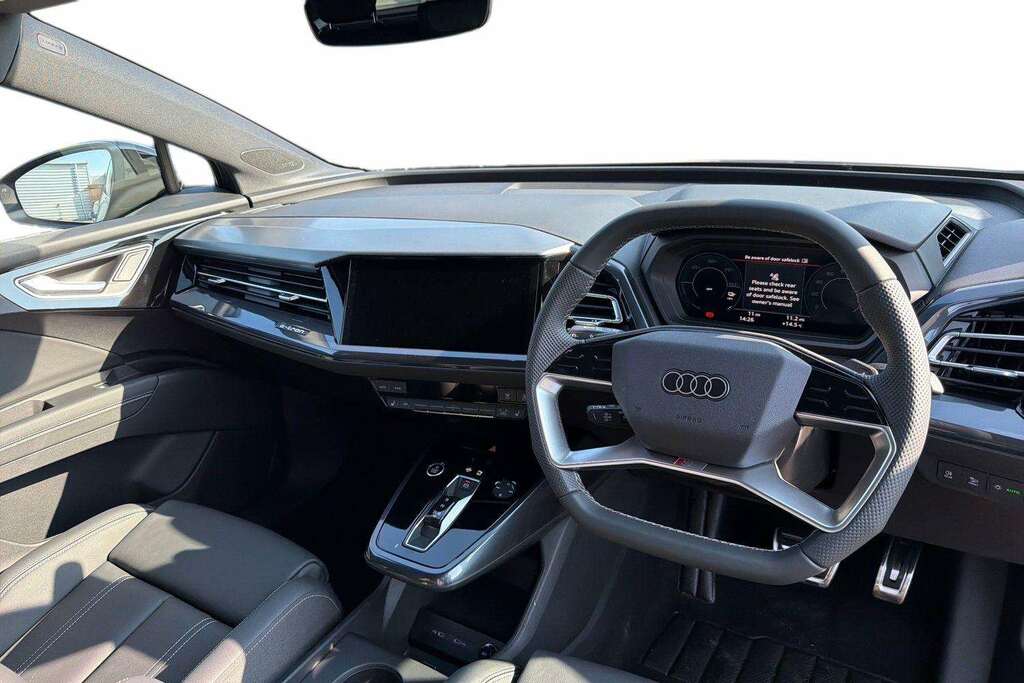 Audi Q4 E Tron 210Kw 45 82Kwh Black Edition 2026 Grey #6