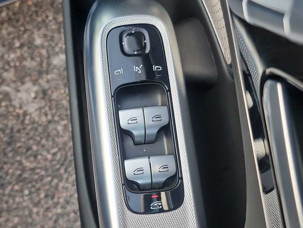 Mercedes-Benz E Class E300e Urban Edition 9G-tronic Black #20