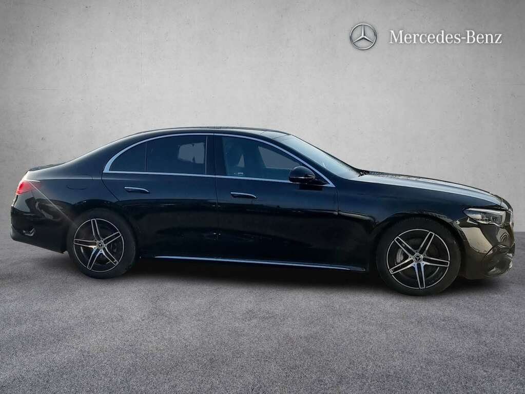 Mercedes-Benz E Class E200 Amg Line Premium 9G-tronic 2025 Black #2