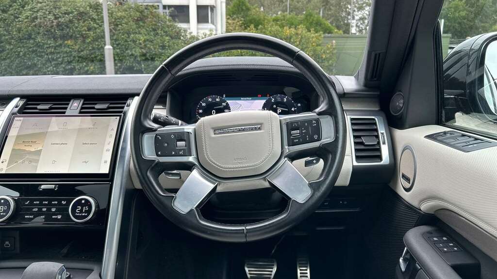 Land Rover Discovery 3.0 D300 R-dynamic Se Brown #15