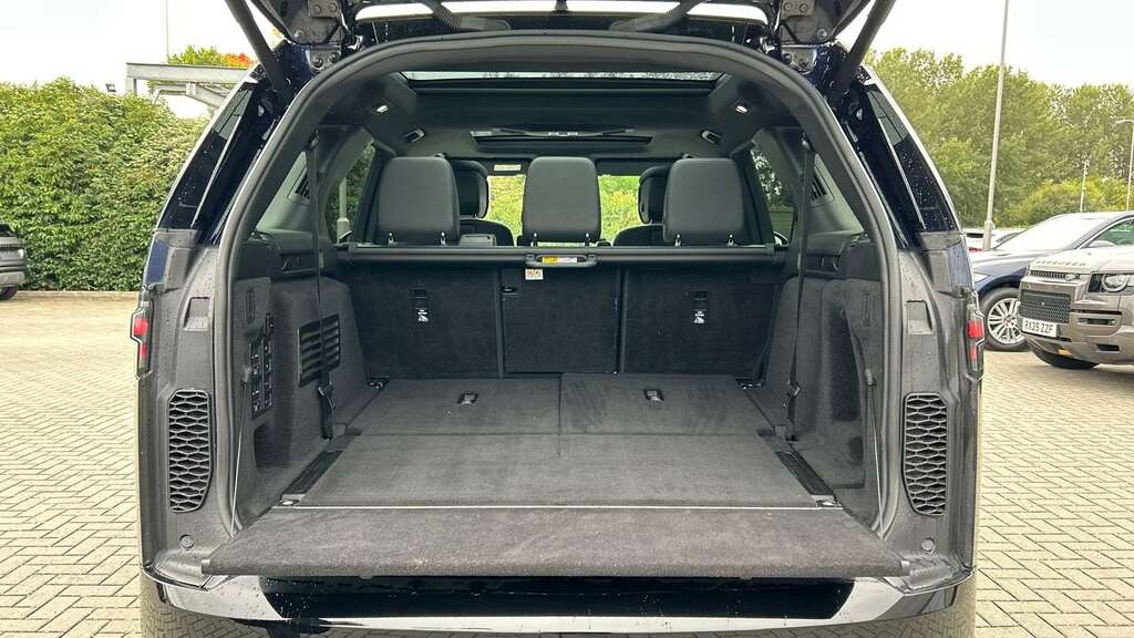 Land Rover Discovery 3.0 D300 R-dynamic Se Brown #10