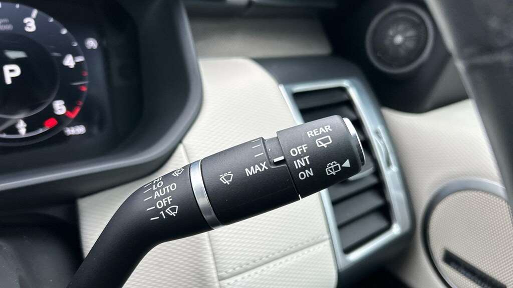 Land Rover Discovery 3.0 D300 R-dynamic Se Brown #34