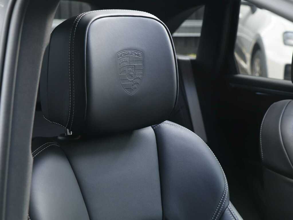 Porsche Macan 4S #24