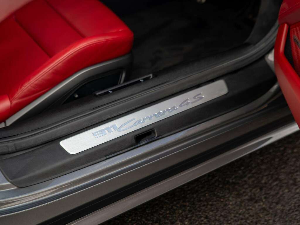 Porsche 911 911 Carrera S S-a Grey #26