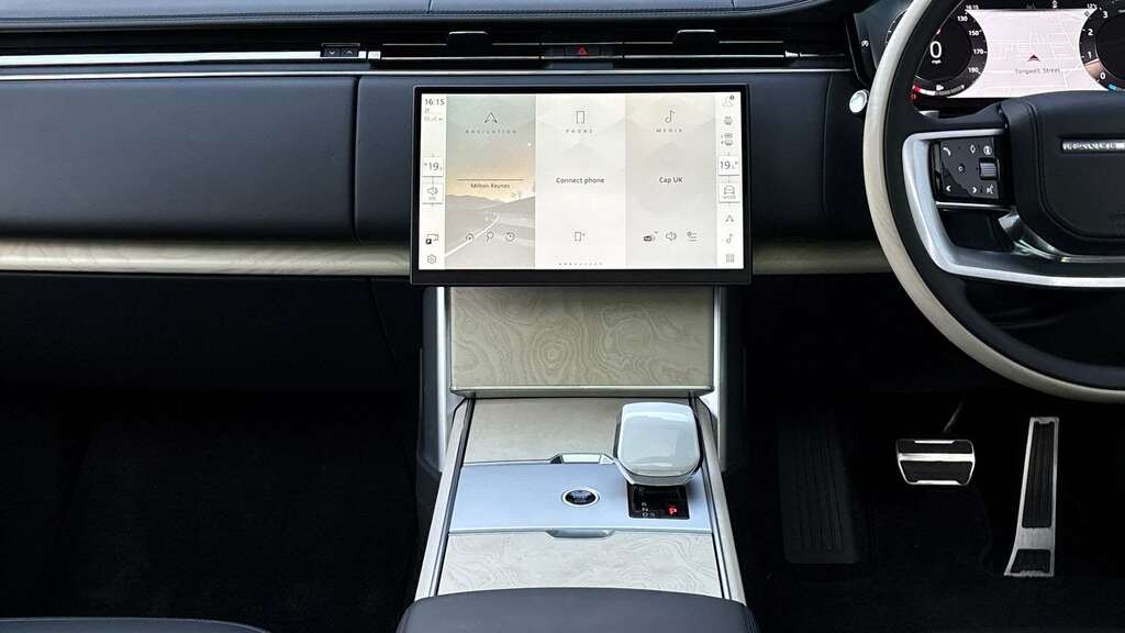 Land Rover Range Rover P400 7 Seats #13